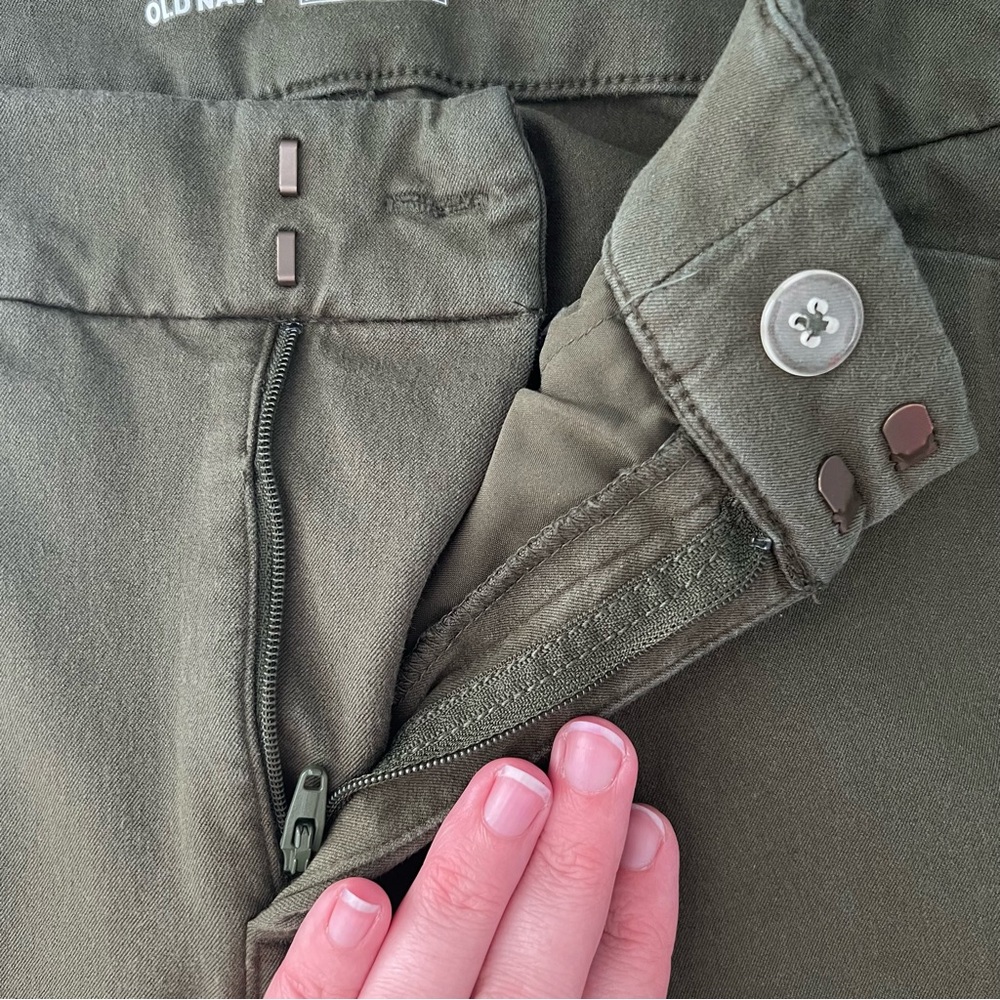 Old Navy Green Pixie High Rise Pant Size 12 - Picture 5 of 6